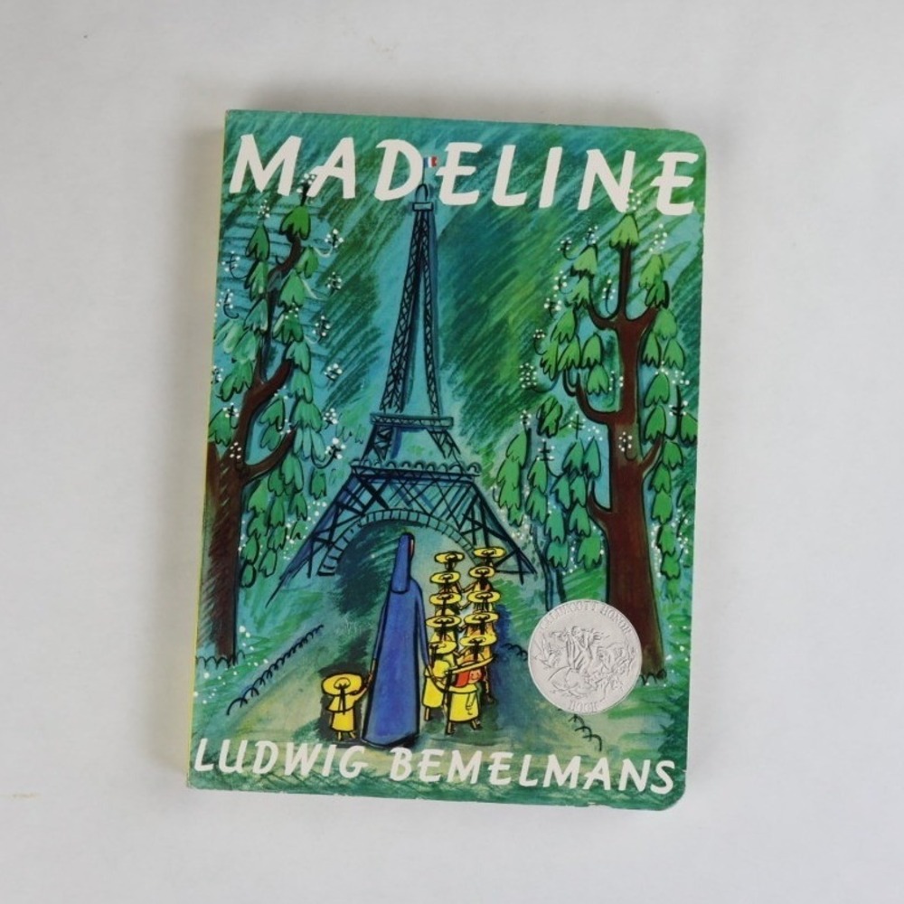 Madeline‎ Board Book Ludwig Bemelmans Childrens Classic Paris 9780670014071